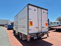 2019 Isuzu Trucks FSD 140/120-260 AUTO 8 Pallet Freezer