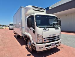 2019 Isuzu Trucks FSD 140/120-260 AUTO 8 Pallet Freezer
