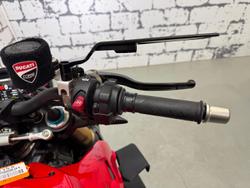 2023 Ducati Streetfighter V4 S Streetfighter Red