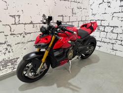 2023 Ducati Streetfighter V4 S Streetfighter Red