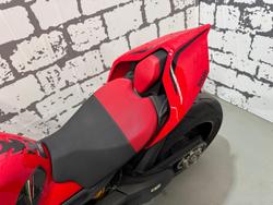 2023 Ducati Streetfighter V4 S Streetfighter Red