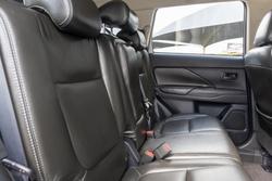 2013 Mitsubishi Outlander ES