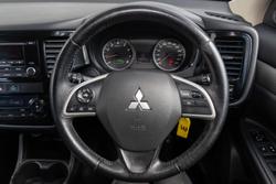 2013 Mitsubishi Outlander ES