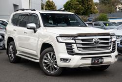 2024 Toyota Landcruiser Sahara ZX