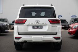 2024 Toyota Landcruiser Sahara ZX