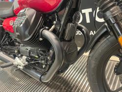 2025 Moto Guzzi V7 Stone Corsa Stone Red