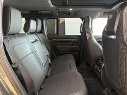 2025 Land Rover Defender 110 P635 OCTA Edition One