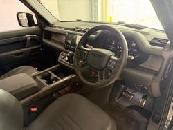 2025 Land Rover Defender 110 P635 OCTA