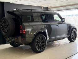 2025 Land Rover Defender 110 P635 OCTA Edition One