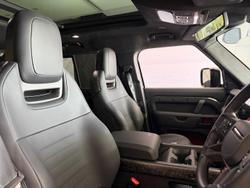 2025 Land Rover Defender 110 P635 OCTA Edition One
