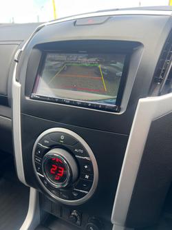 2020 Isuzu MU-X Onyx Edition