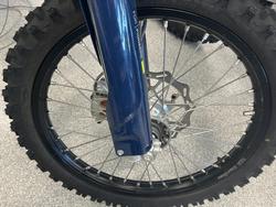 2025 HUSQVARNA FE450 NEBULA WHITE