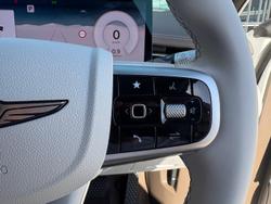 2024 Genesis GV70 2.5T ADVANCED