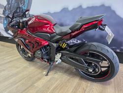 2021 Honda CBR650R RED