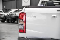 2021 Mitsubishi Triton GLX MR MY21 4X4 Dual Range White