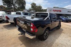 2020 Toyota Hilux SR5