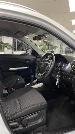 2016 Suzuki Vitara RT-S LY Cool White