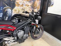 2019 Triumph STREET TRIPLE R BLACK