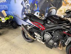 2019 Triumph STREET TRIPLE R BLACK