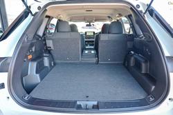 2025 Mitsubishi Outlander PHEV ES ZM MY24 AWD White