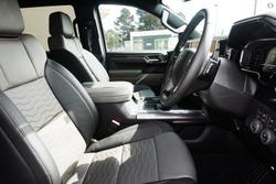 2025 Chevrolet Silverado 1500 ZR2 W/Tech Pack T1 MY24 4X4 Red Hot