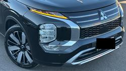 2025 Mitsubishi Outlander Exceed Tourer ZM MY25 AWD Black Diamond with Sterling Silver Roof