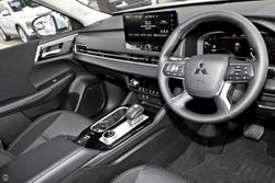 2025 Mitsubishi Outlander LS ZM MY25 Sterling Silver