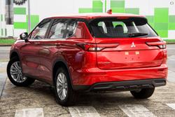 2025 Mitsubishi Outlander ES ZM MY24 Red Diamond