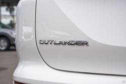 2025 Mitsubishi Outlander LS ZM MY24 White