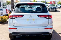 2025 Mitsubishi Outlander ES ZM MY24 White Diamond