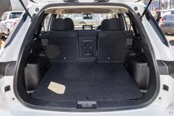 2025 Mitsubishi Outlander ES ZM MY24 White Diamond