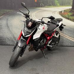 2023 Honda 2023 Honda NAKED CB750 (Hornet) White