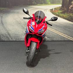 2025 Honda CBR650R Red