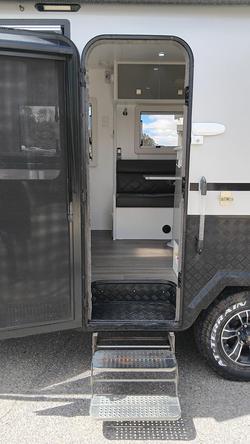 2020 Red Centre Newell 206