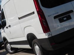 2025 LDV Deliver 9 MWB Mid Roof