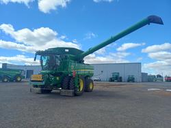 2023 John Deere S780 Green