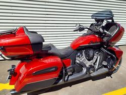 2022 Indian Pursuit Dark Horse Premium Pursuit Red
