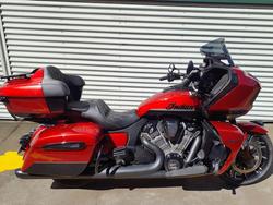 2022 Indian Pursuit Dark Horse Premium Pursuit Red