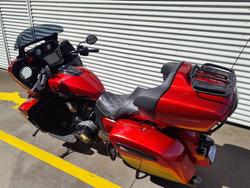 2022 Indian Pursuit Dark Horse Premium Pursuit Red