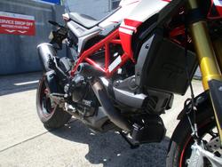 2017 DUCATI 939 HYPERMOTARD RED
