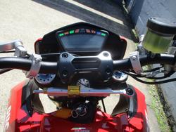 2017 DUCATI 939 HYPERMOTARD RED