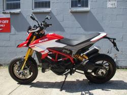 2017 DUCATI 939 HYPERMOTARD RED