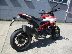 2017 DUCATI 939 HYPERMOTARD RED