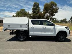 2024 Toyota Hilux SR 48V