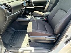 2024 Toyota Hilux SR 48V