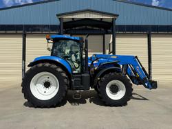 2014 New Holland T7.235