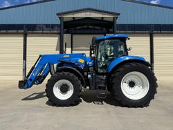 2014 New Holland T7.235