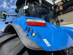 2014 New Holland T7.235