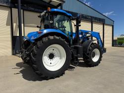2014 New Holland T7.235
