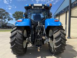 2014 New Holland T7.235